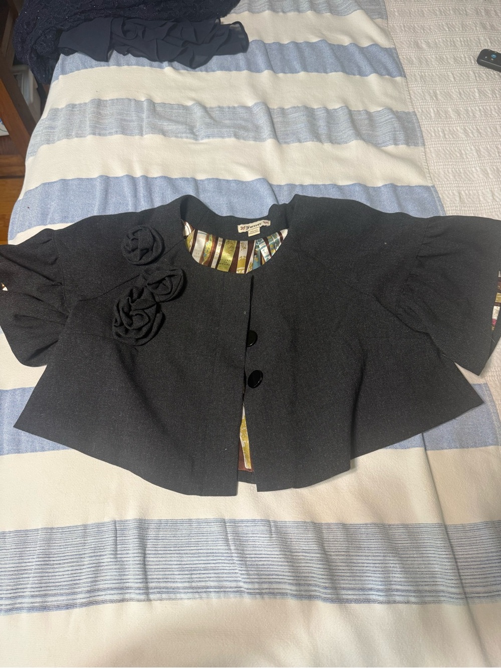 Cropped Black Rosette Sleeve Cape Jacket